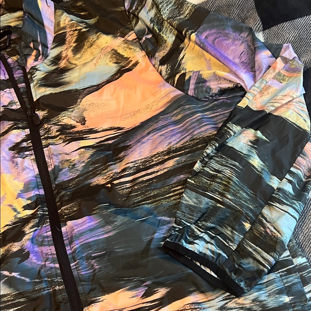 Happy Camper by TORRID Abstract Multicolor Windbreaker Jacket plus size  2X - Picture 5 of 14